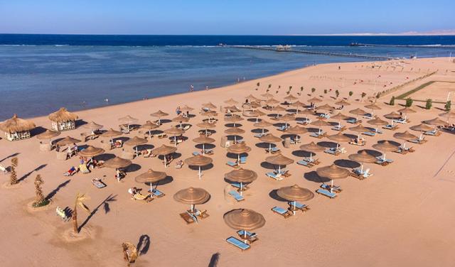 Amwaj-Oyoun-Beach-Resort-Hotel-12.jpg