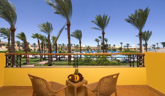 Amwaj-Oyoun-Beach-Resort-Hotel-45.jpg