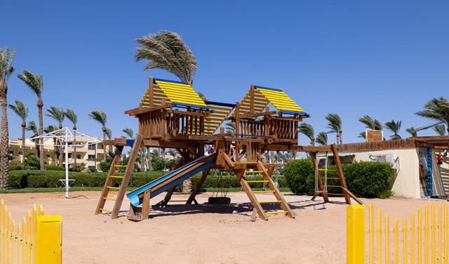 Amwaj-Oyoun-Beach-Resort-Hotel-22.jpg