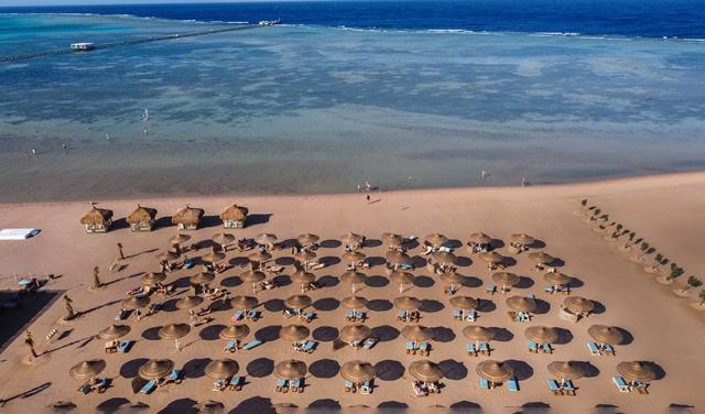 Amwaj-Oyoun-Beach-Resort-Hotel-13.jpg