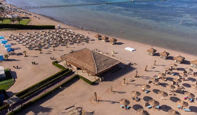 Amwaj-Oyoun-Beach-Resort-Hotel-14.jpg