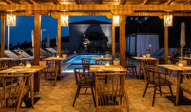 Skiathos-Avaton-Suites-13.jpg
