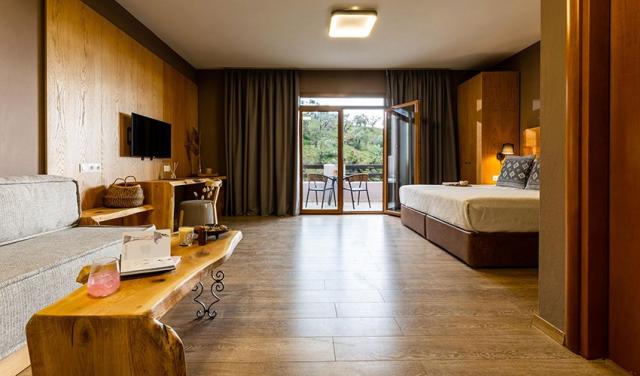 Skiathos-Avaton-Suites-16.jpg