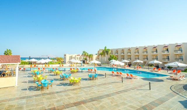 Ivy-Cyrene-Sharm-Resort-15.jpg