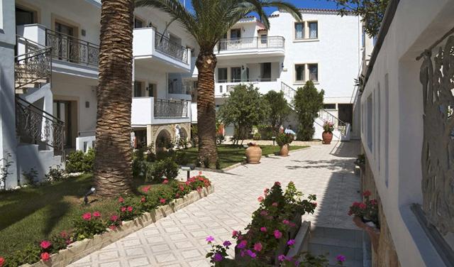 Flamingos-Hotel-5.jpg