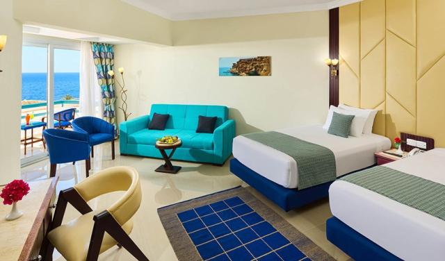 Dreams-Resorts-25.jpg