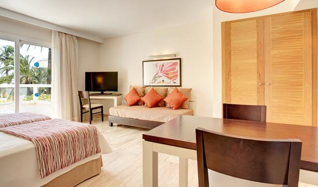 Grupotel-Alcudia-Suite-Hotel-16.jpg
