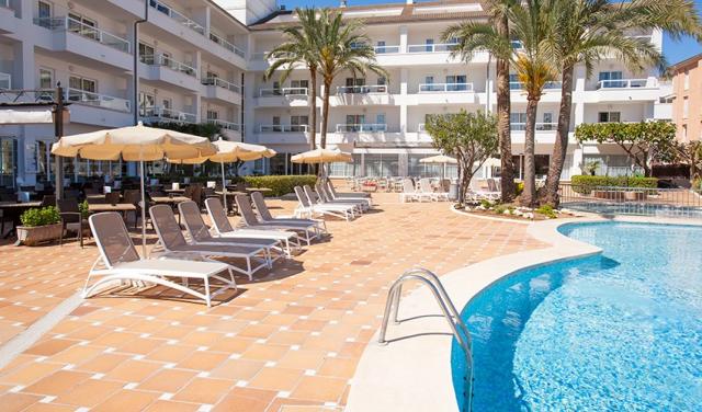 Grupotel-Alcudia-Suite-Hotel-4.jpg