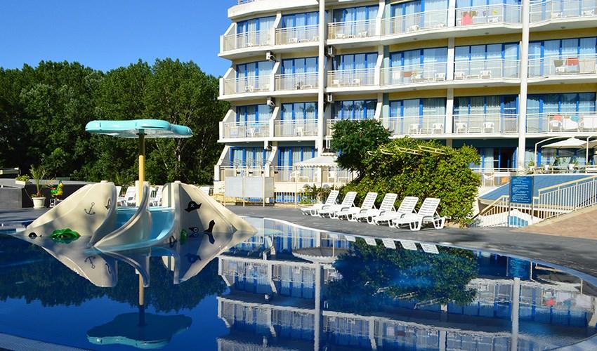 Aquamarine-Hotel-2.jpg
