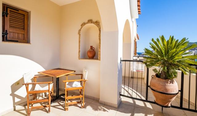 Petra-Studios-Hotel-3.jpg