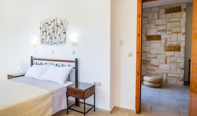 Petra-Studios-Hotel-14.jpg