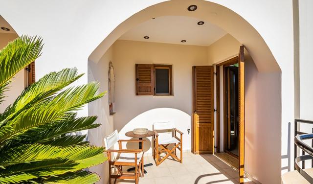 Petra-Studios-Hotel-24.jpg