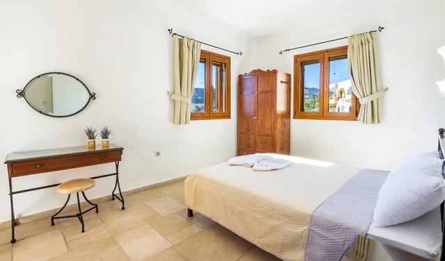 Petra-Studios-Hotel-9.jpg