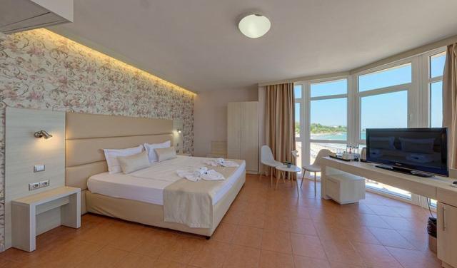 Aphrodite-Beach-Hotel-27.jpg