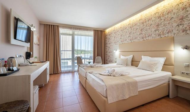 Aphrodite-Beach-Hotel-28.jpg