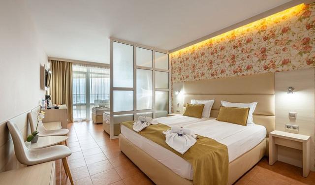 Aphrodite-Beach-Hotel-32.jpg