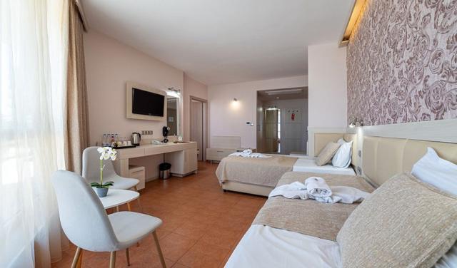 Aphrodite-Beach-Hotel-38.jpg