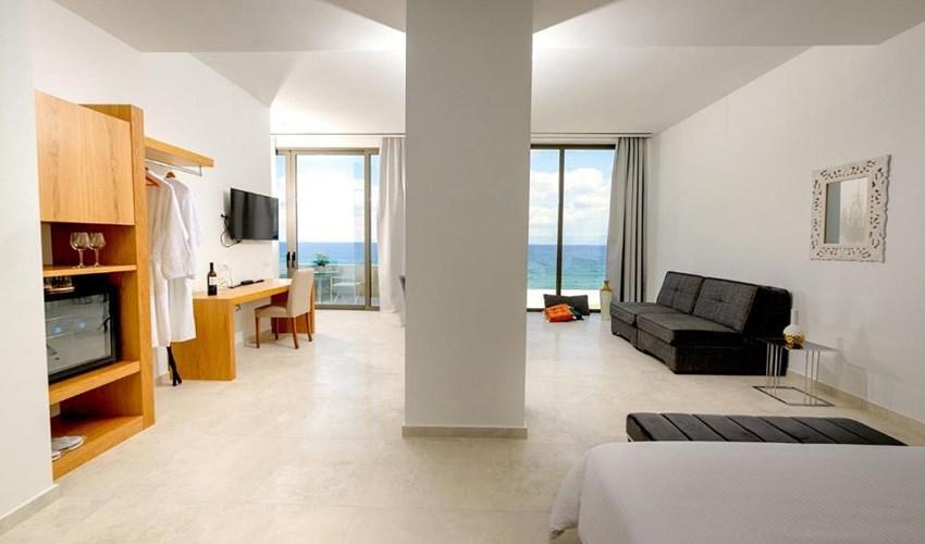 Mythical-Hotel-19.jpg