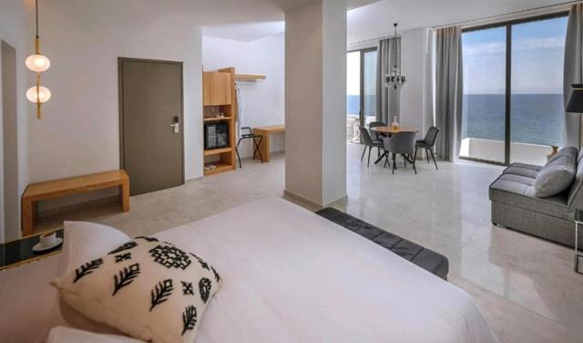 Mythical-Hotel-14.jpg