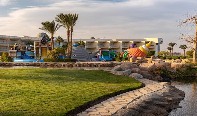 Palm-Royale-Resort-28.jpg