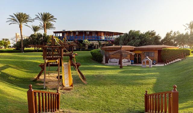Palm-Royale-Resort-34.jpg