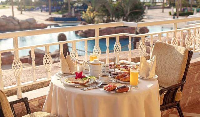 Palm-Royale-Resort-40.jpg