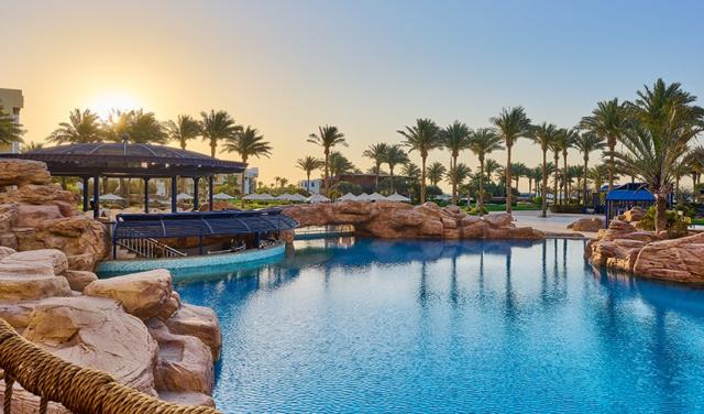 Palm-Royale-Resort-41.jpg