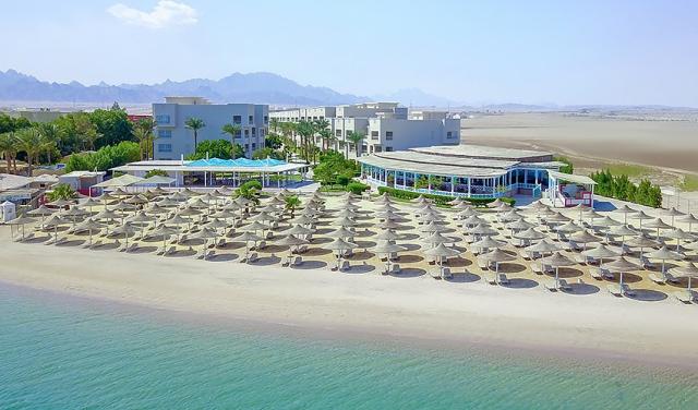 Solymar-Soma-Beach-5.jpg