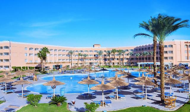 Pickalbatros Beach Albatros Resort (1).jpg