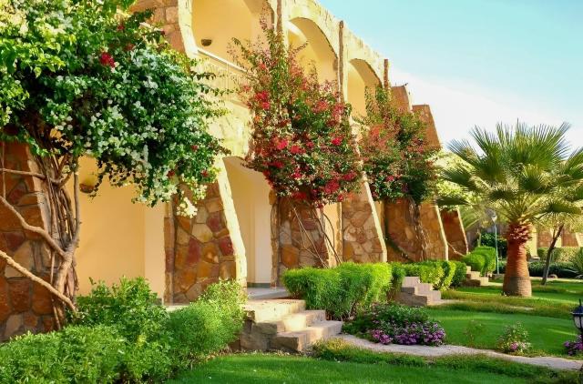 Brayka Bay Resort