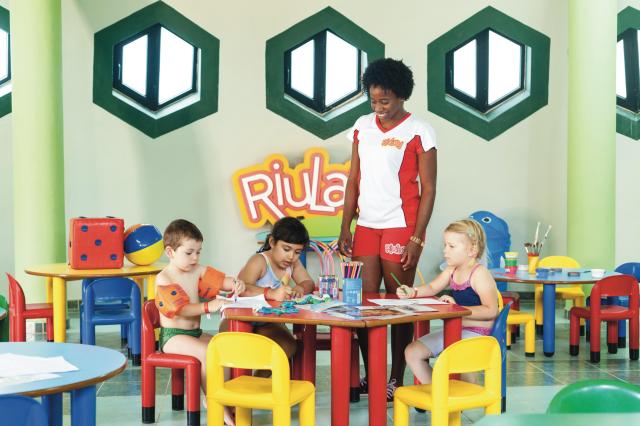RIU Funana
