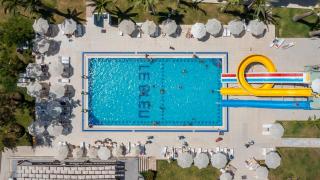 Le Bleu Hotel & Resort