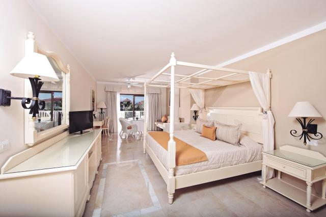 Luxury Bahia Principe Aquamarine