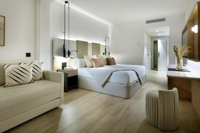 Grand Palladium Palace Ibiza Resort & Spa