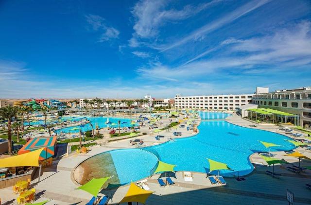 Titanic Resort & Aqua Park