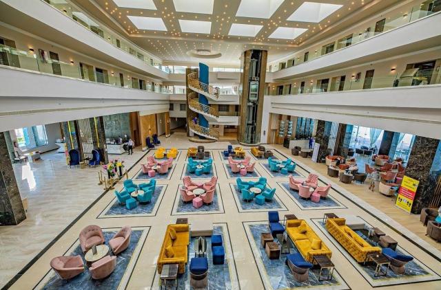 Titanic Resort & Aqua Park