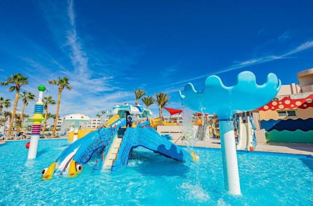 Titanic Resort & Aqua Park