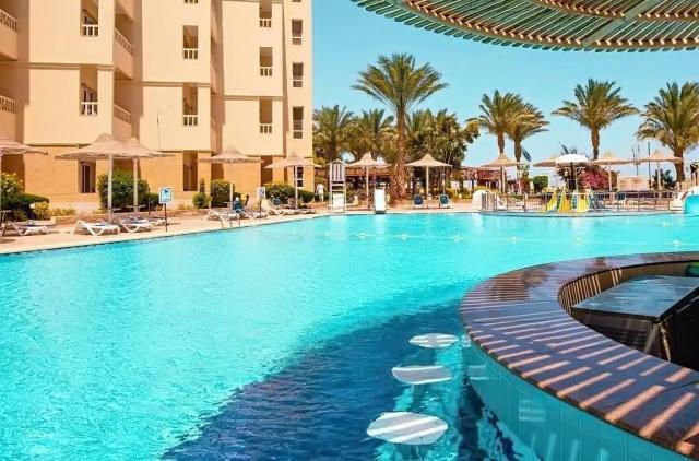 AMC Royal Resort
