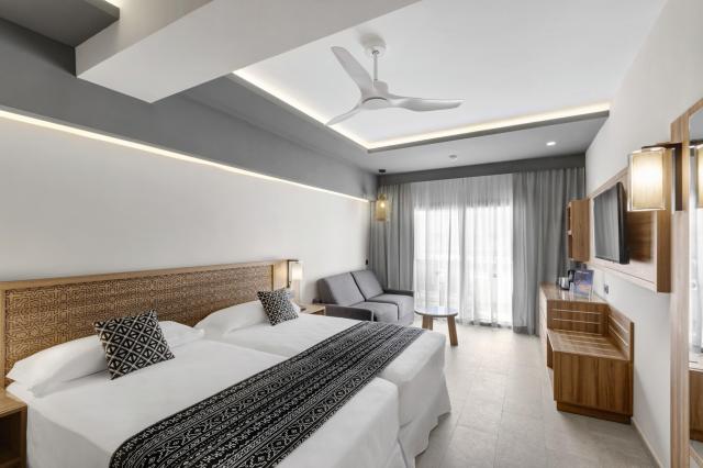 RIU Palace Santa María