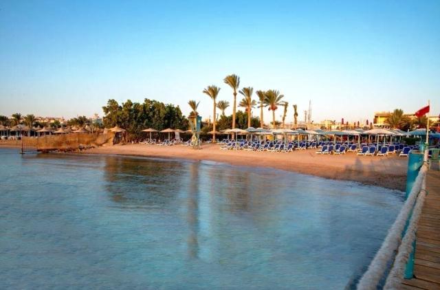 Minamark Beach Resort
