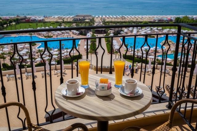 Dit Majestic Beach Resort