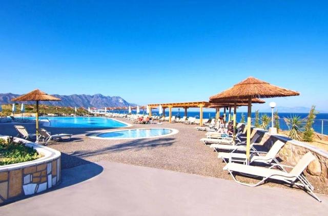 Grand Blue Beach