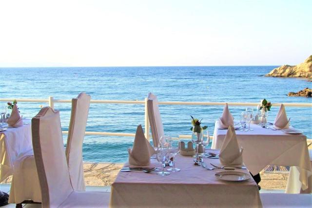Istron Bay