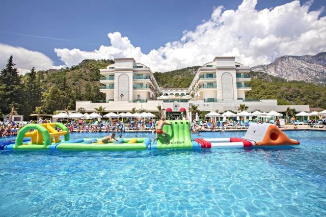 Dosinia Luxury Resort