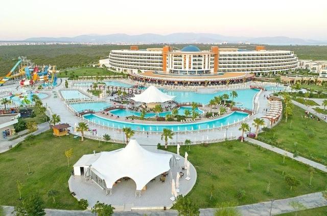 Aquasis De Luxe Resort & Spa