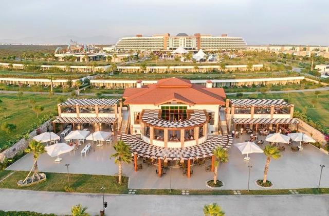 Aquasis De Luxe Resort & Spa