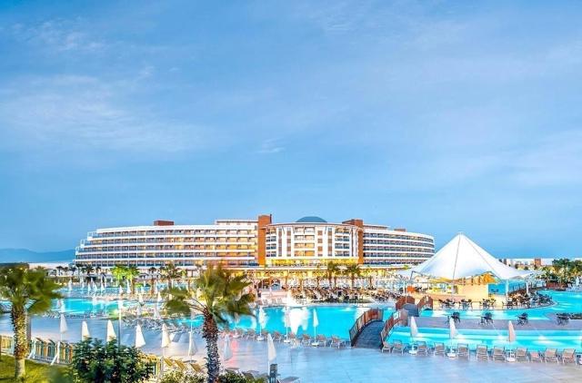 Aquasis De Luxe Resort & Spa