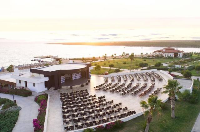 Aquasis De Luxe Resort & Spa
