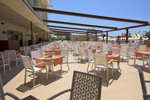 Side Star Resort