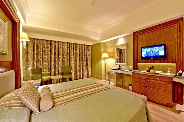 Side Star Resort